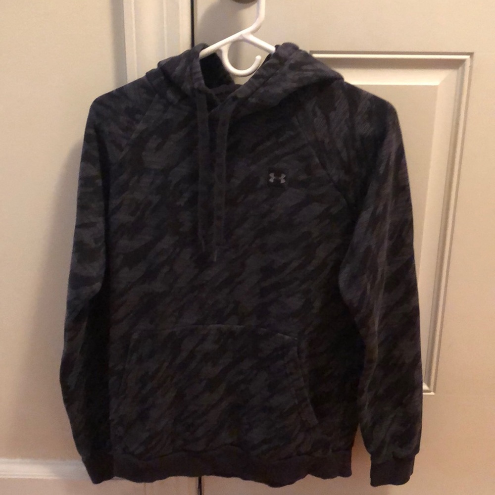 Underarmour boys sweatshirt size small